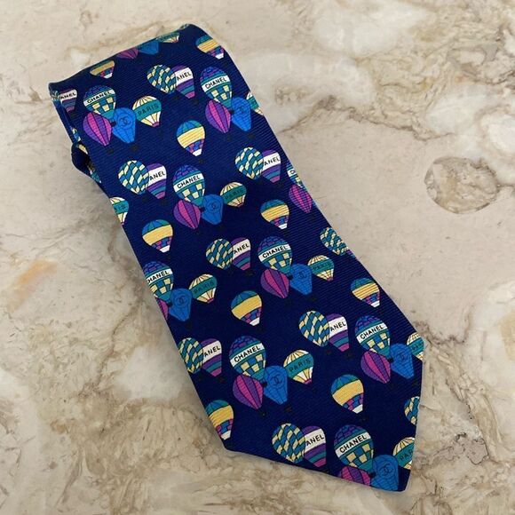 Authentic CHANEL 100% Silk Tie Multi-Colour Monogram Hot Air Balloons Rare - Picture 3 of 8